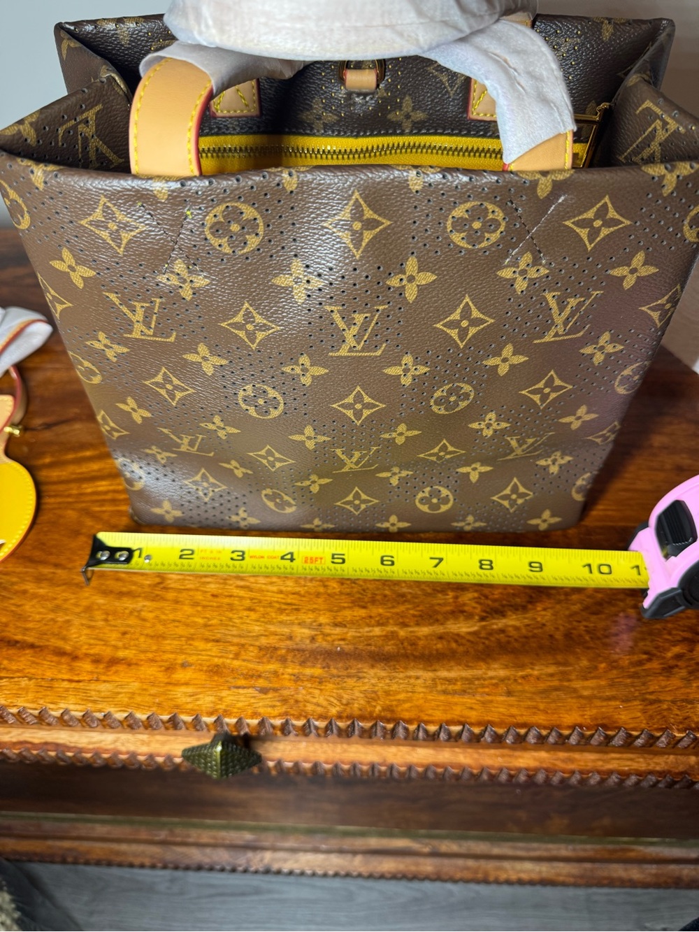 Brown Tote. No Brand. - Picture 8 of 8